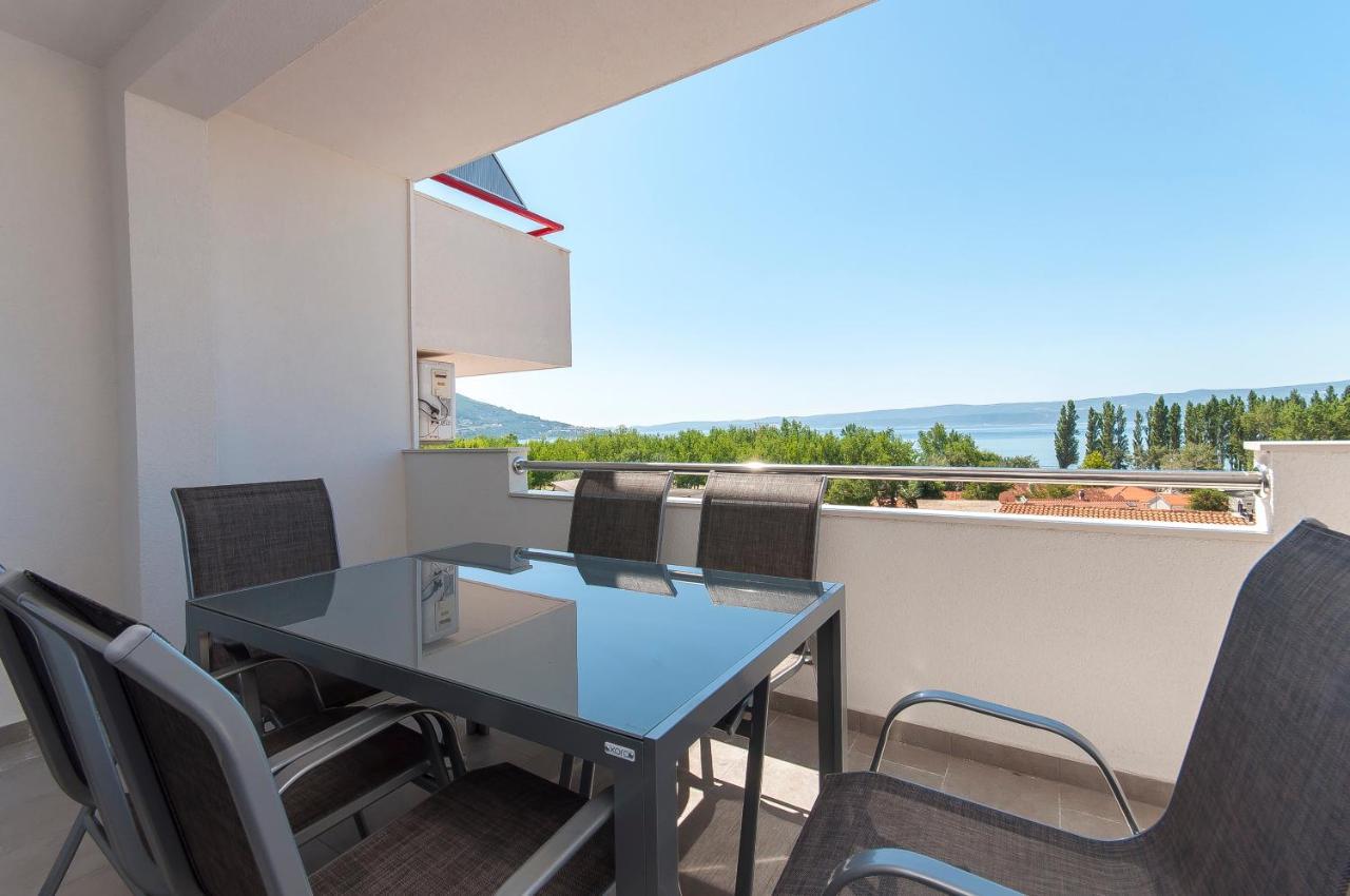 Apartman Mira- 奥米什 外观 照片