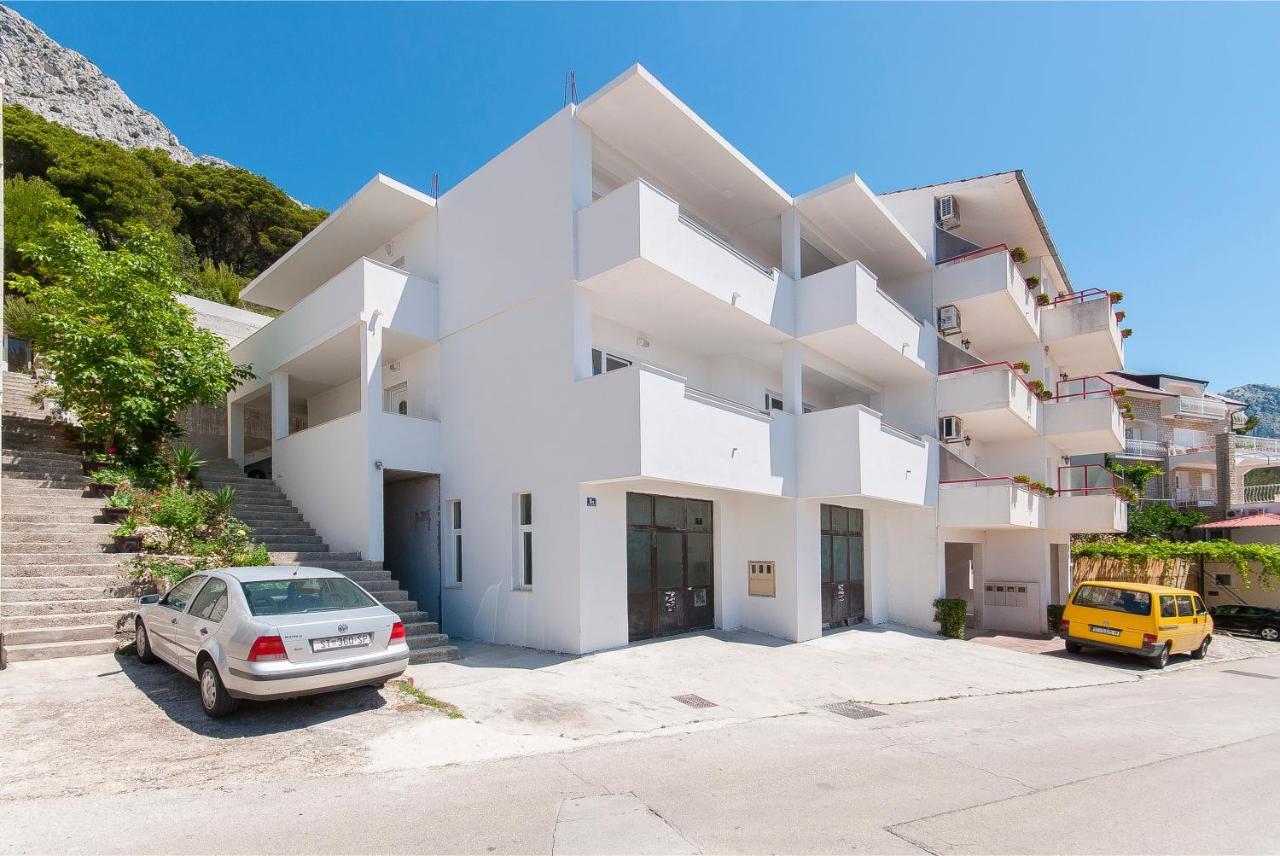Apartman Mira- 奥米什 外观 照片