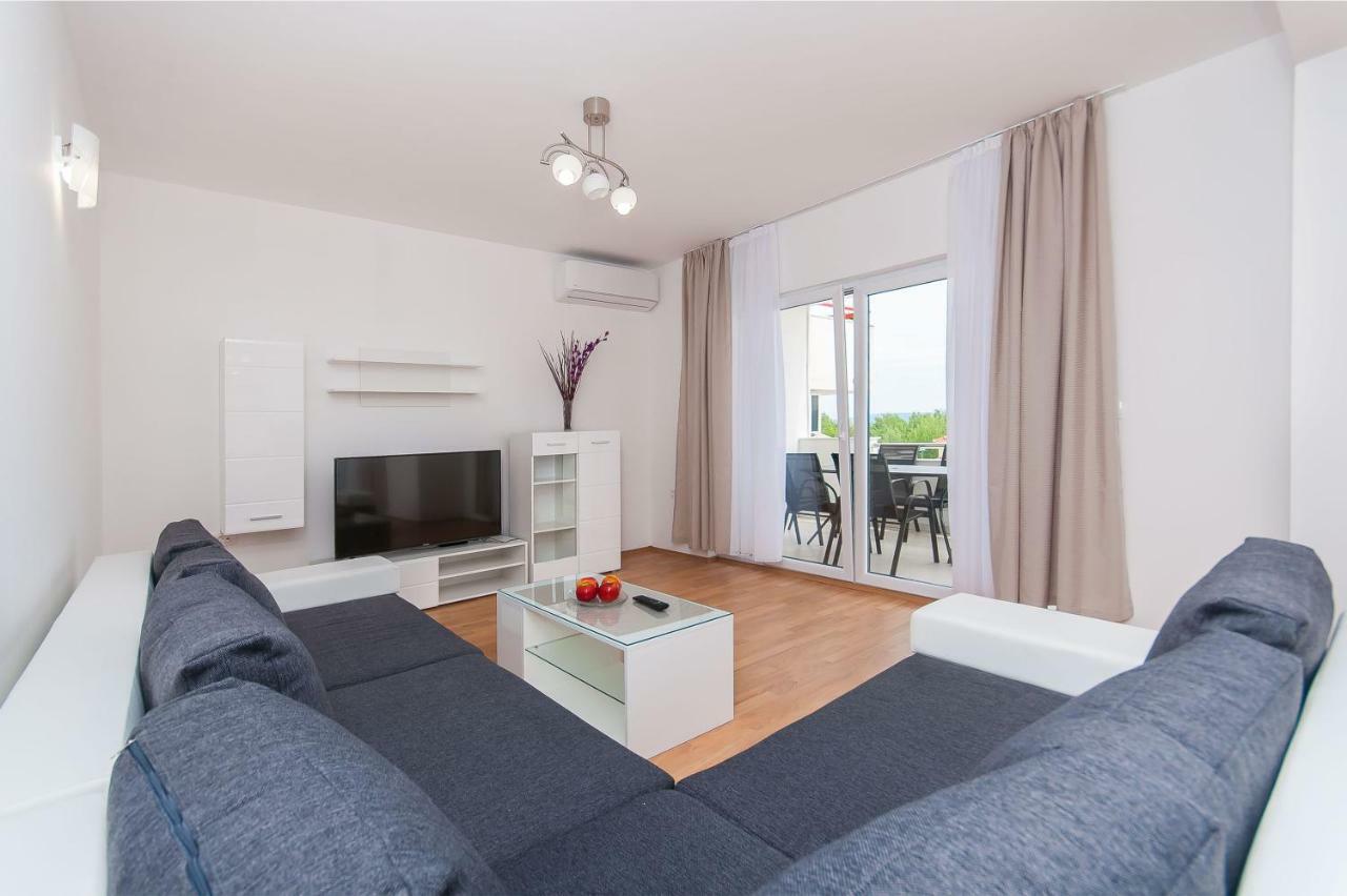 Apartman Mira- 奥米什 外观 照片