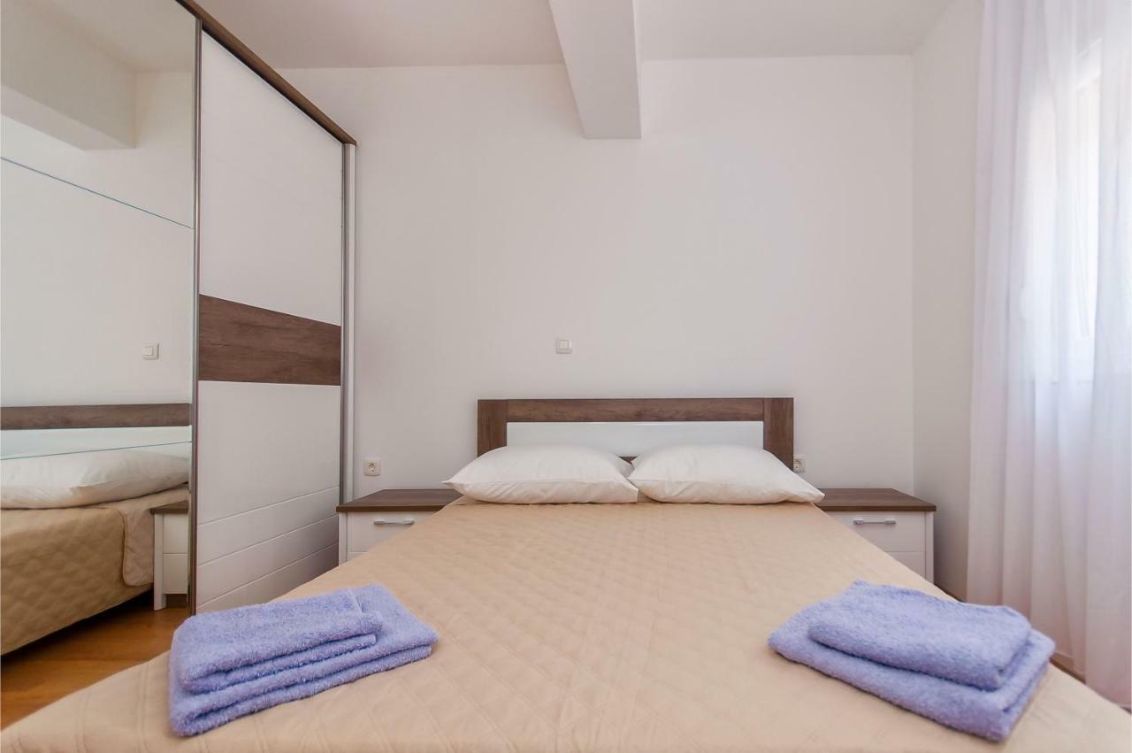 Apartman Mira- 奥米什 外观 照片