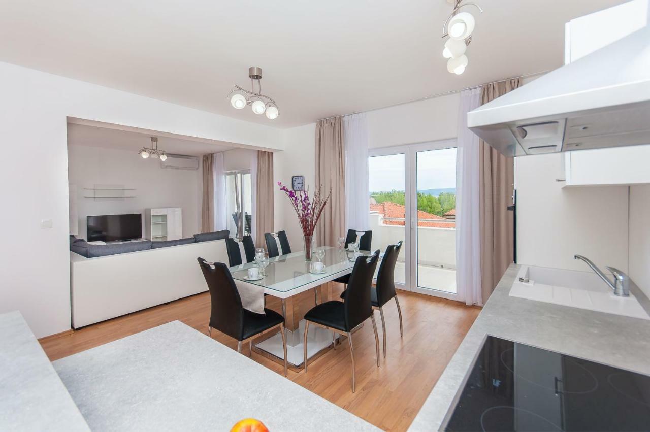 Apartman Mira- 奥米什 外观 照片